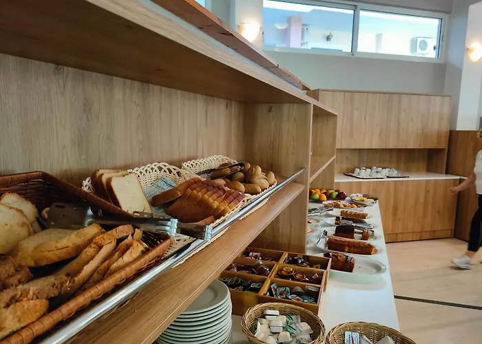 Avra Beach Hotel