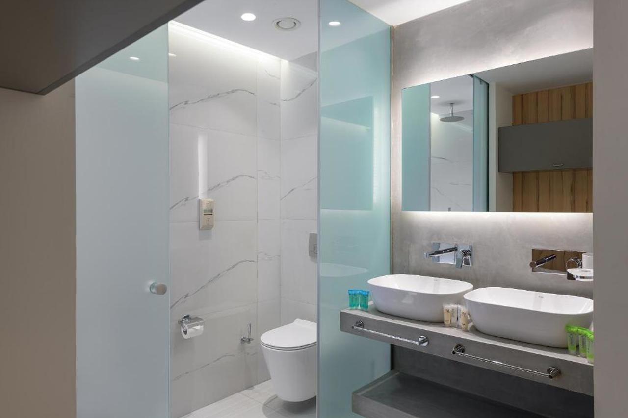 Hotel Avra